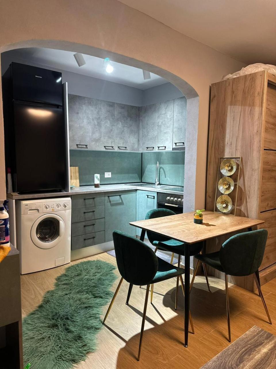 Delir Apartament *